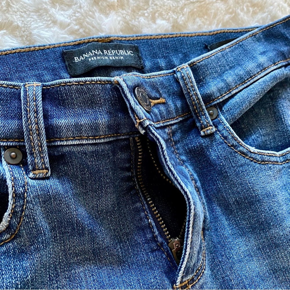 Banana Republic Premium Denim Two-Tone Mid-Rise Girlfriend Jeans, size 26 - Picture 12 of 13